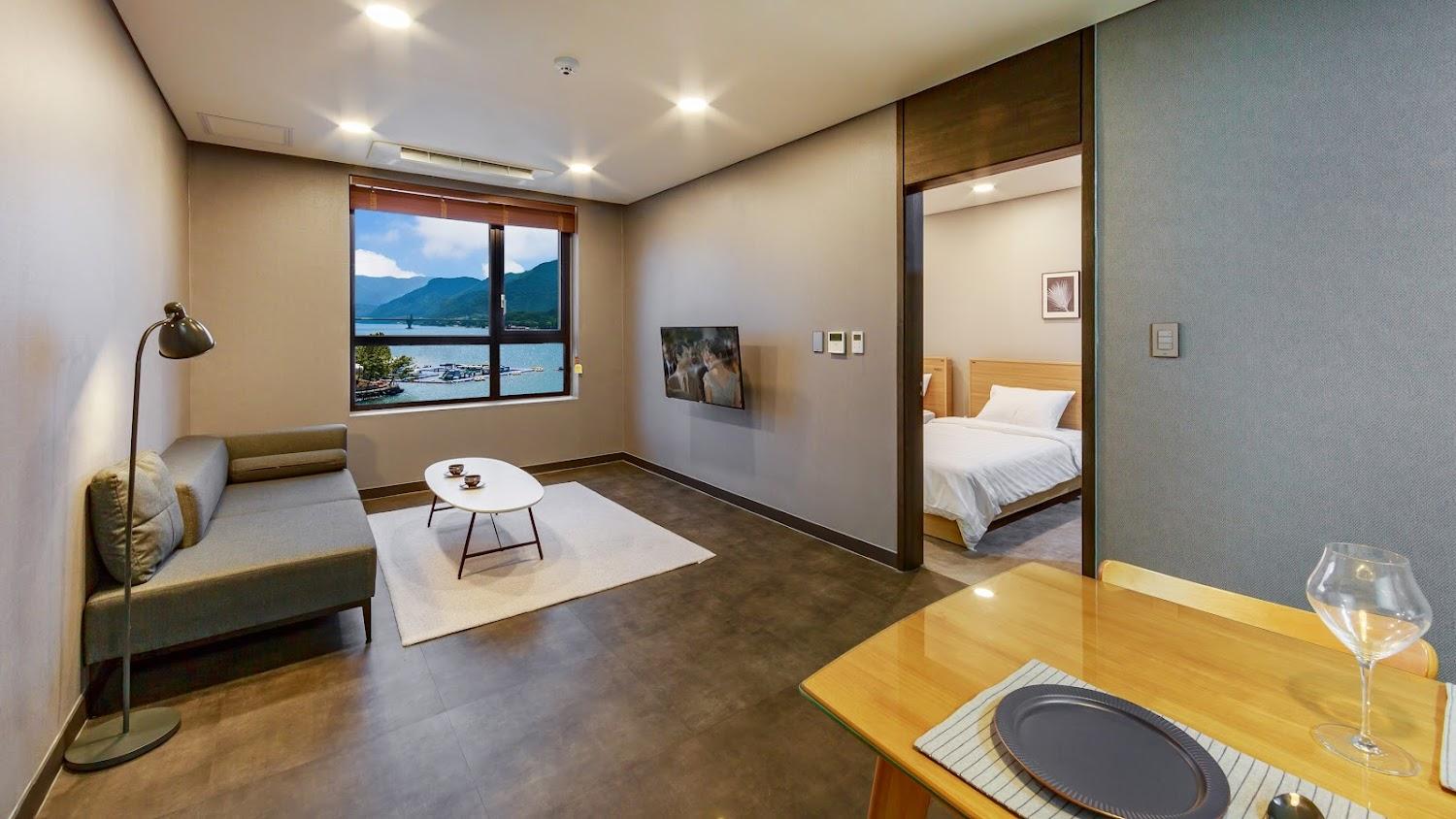 Cover Image for Interlaken Pension