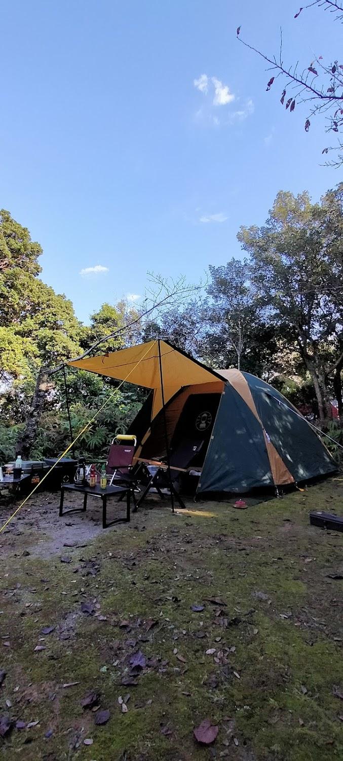 Cover Image for Camp Village