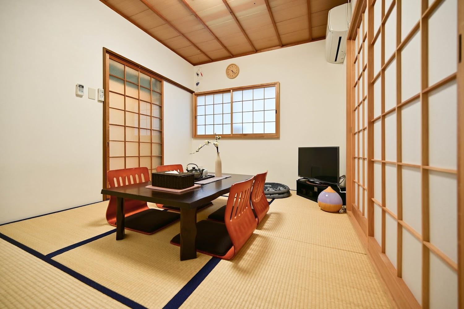 Cover Image for 鴨川栄の屋 Kamo River Halo Machiya