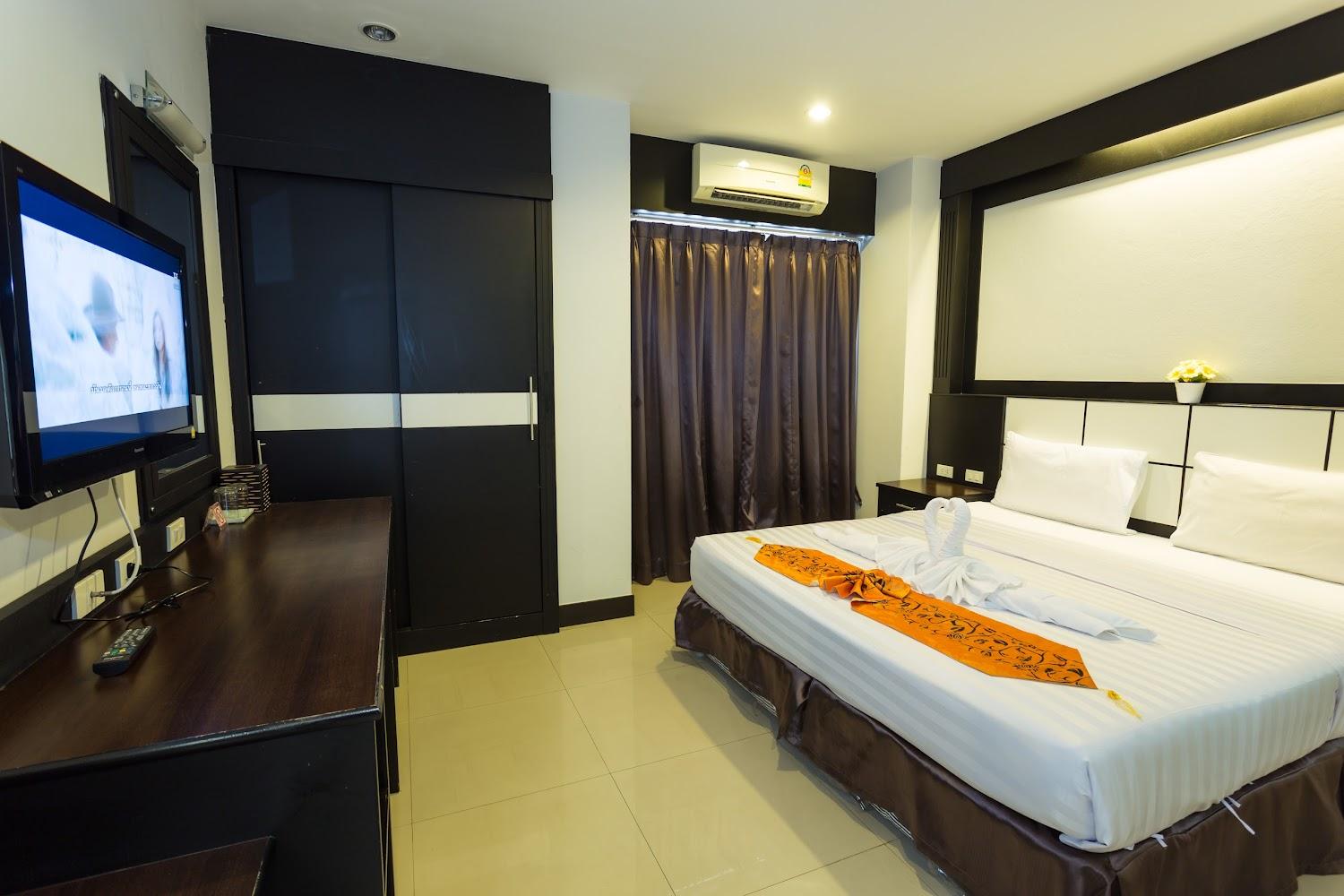 Cover Image for Star House Patong
