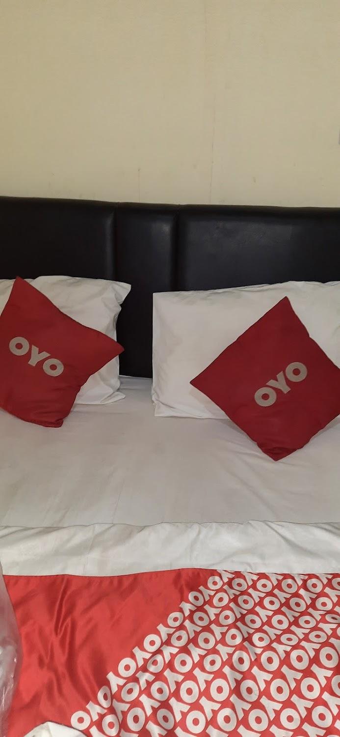 Cover Image for Super OYO 2509 Hotel Tebel 19