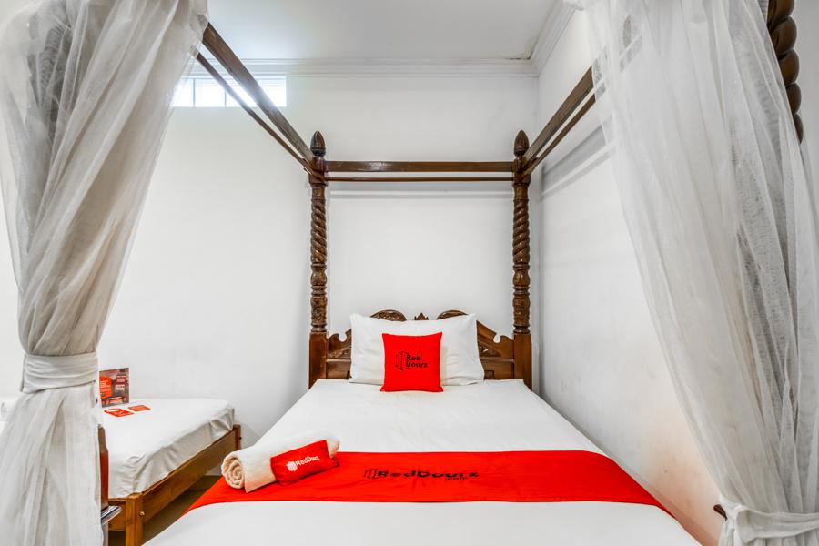 Cover Image for RedDoorz Plus near Lempuyangan Station 4