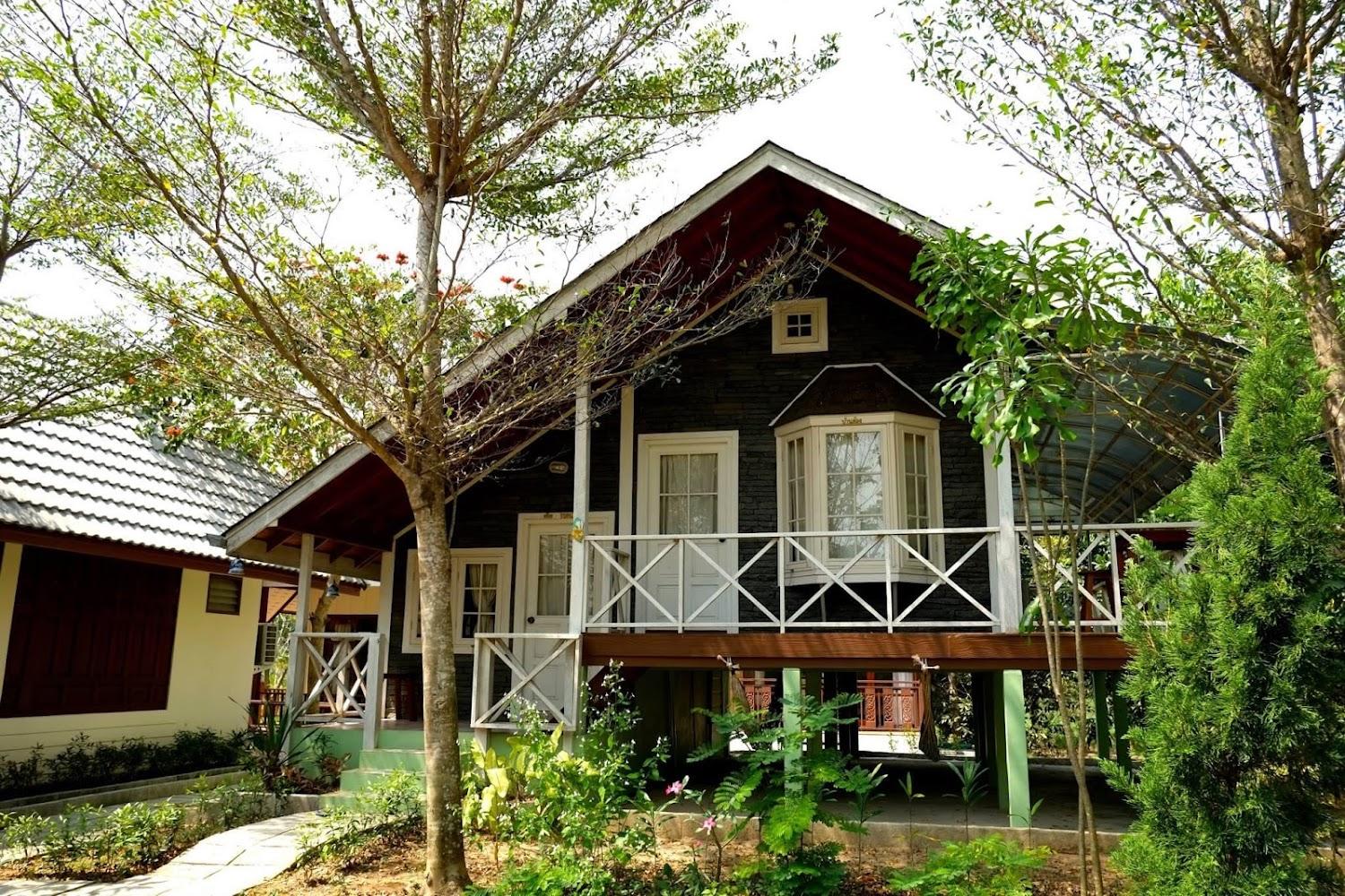 Cover Image for บ้านหอมดินกลิ่นนา