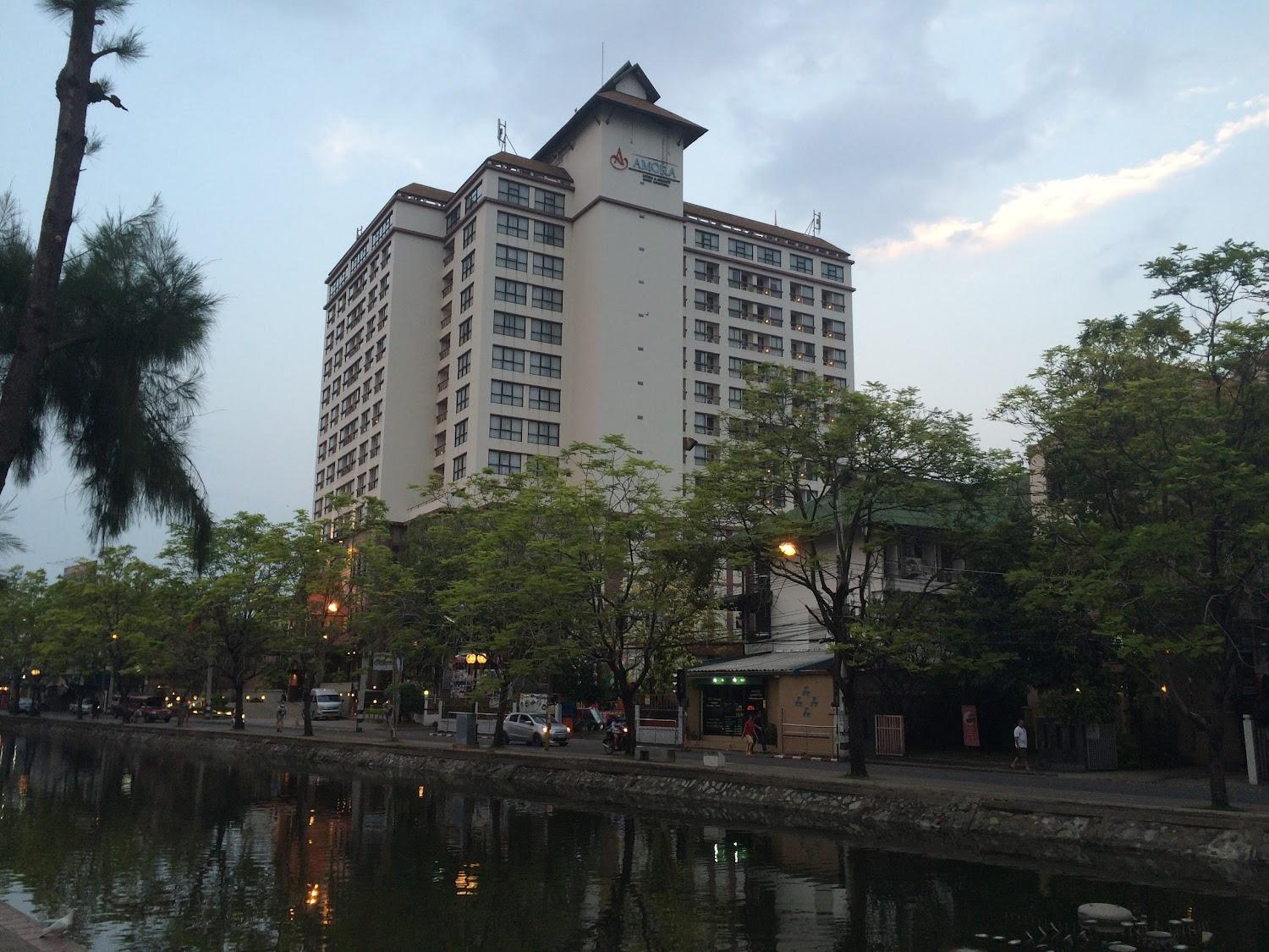 Cover Image for Amora Hotel