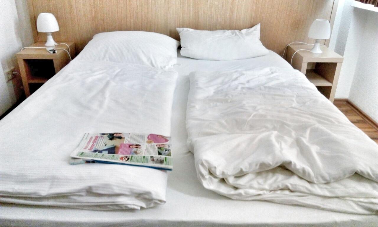 Cover Image for PLATINIUM HOTEL