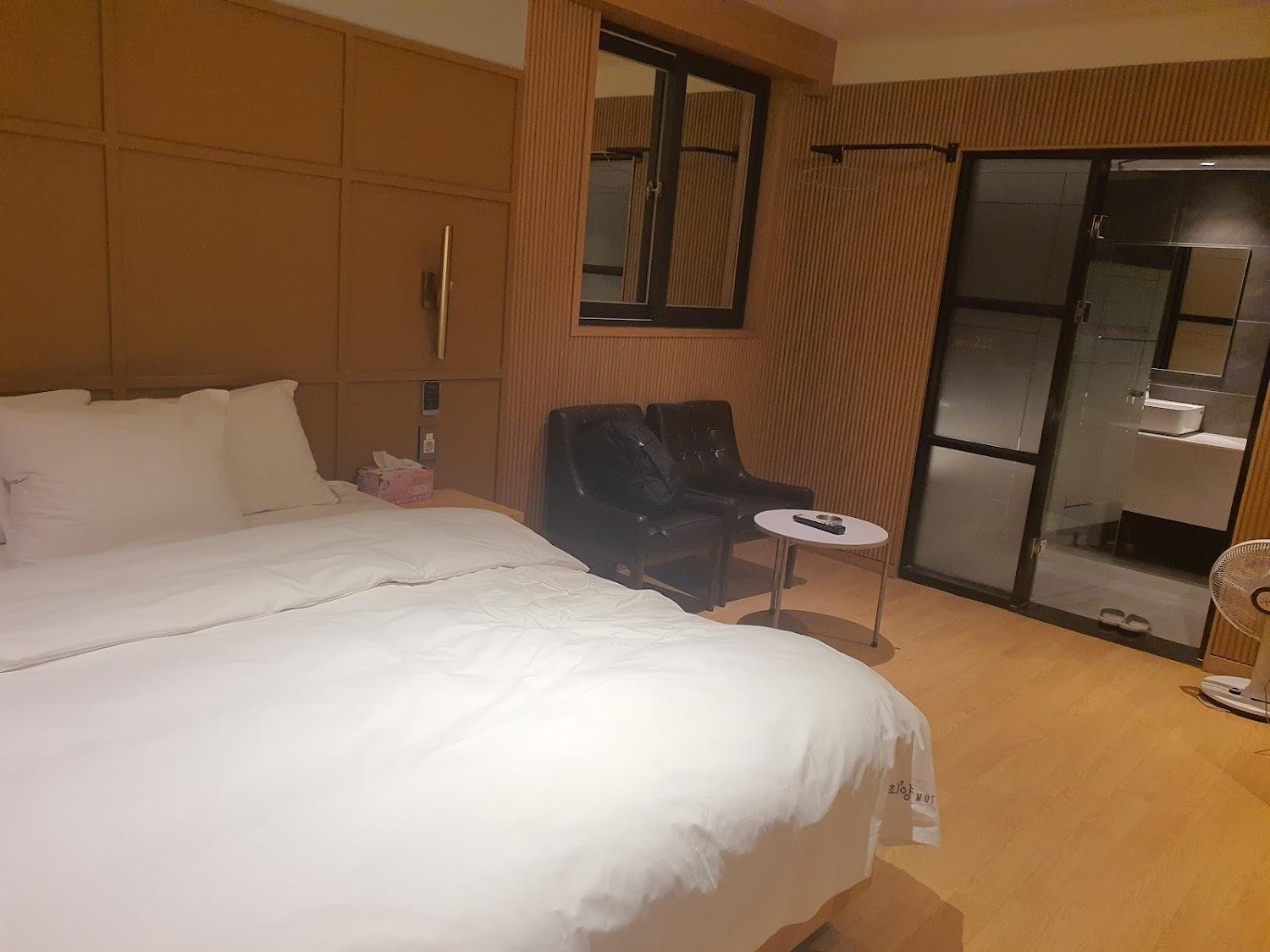 Cover Image for 최양모텔
