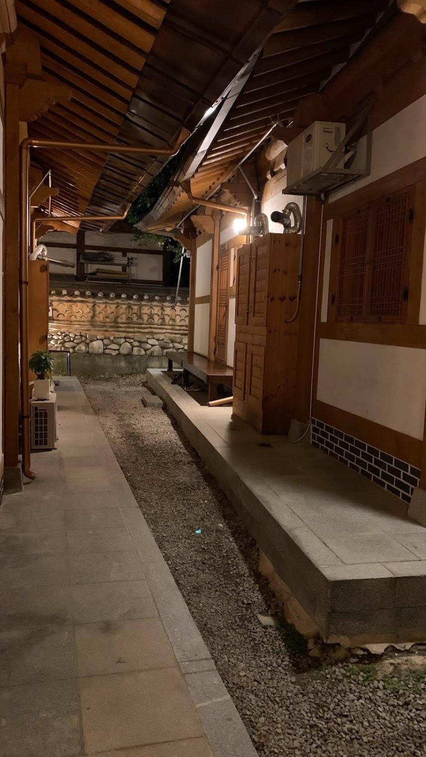 Cover Image for 한옥솔솔