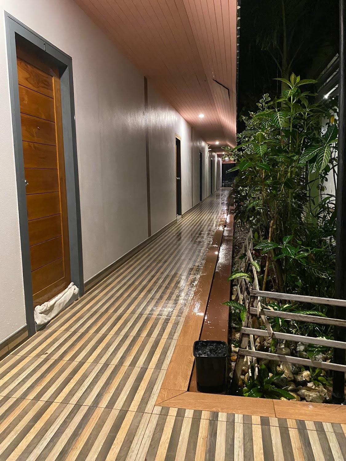 Cover Image for BaanThongdee
