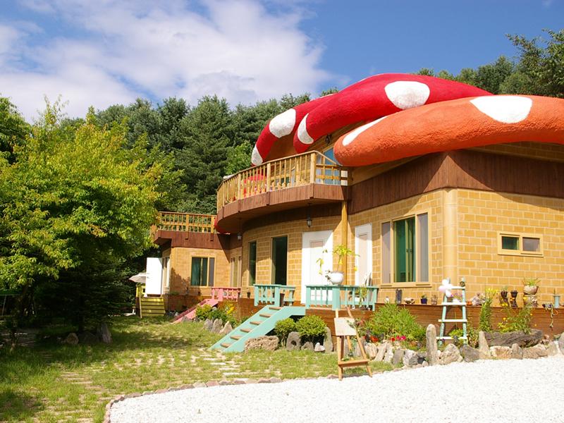 Cover Image for Red Mushroom Smurf Pensions