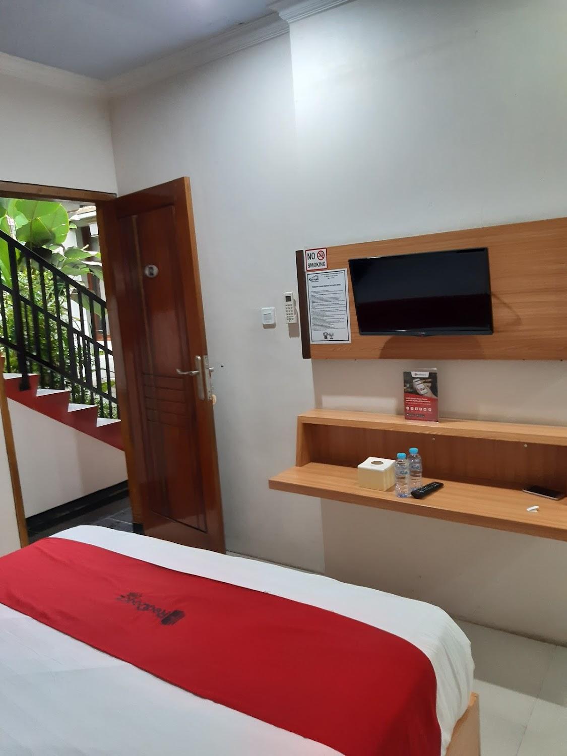 Cover Image for RedDoorz Syariah @ Jalan Buring Malang