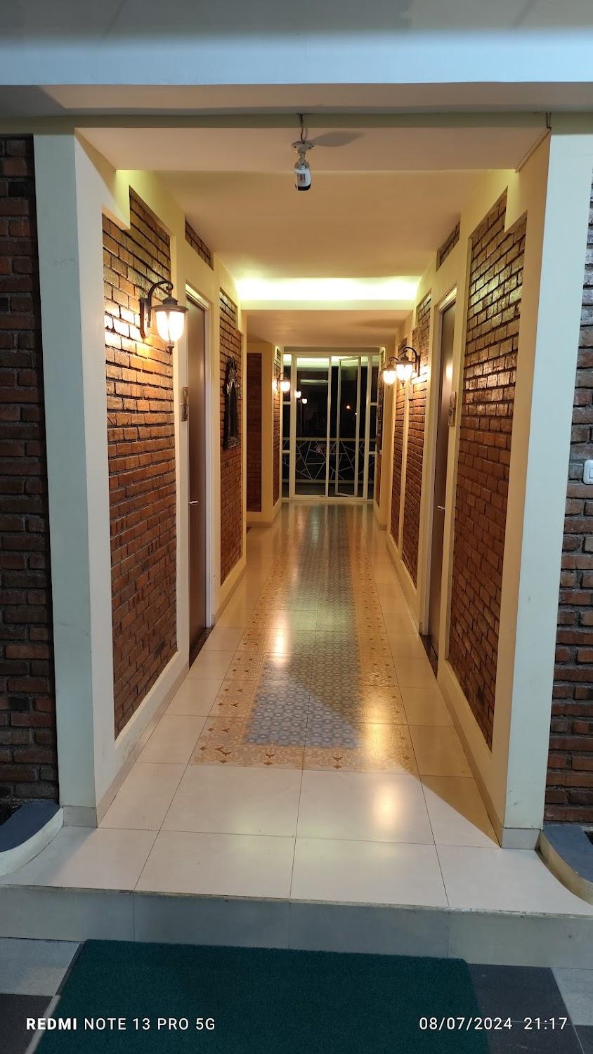 Cover Image for Urbanview Hotel Omah Anin Batu by RedDoorz