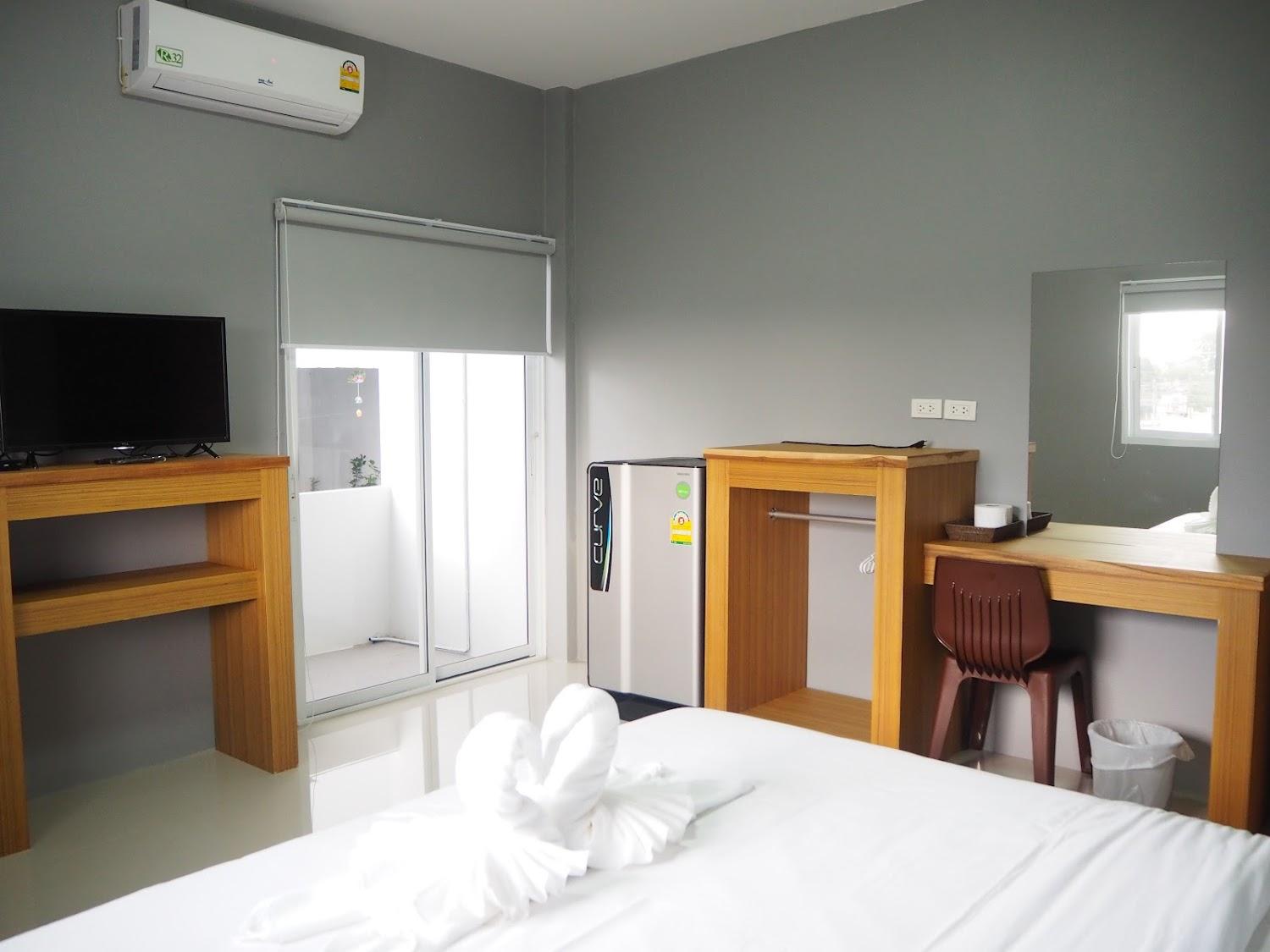 Cover Image for Good Room