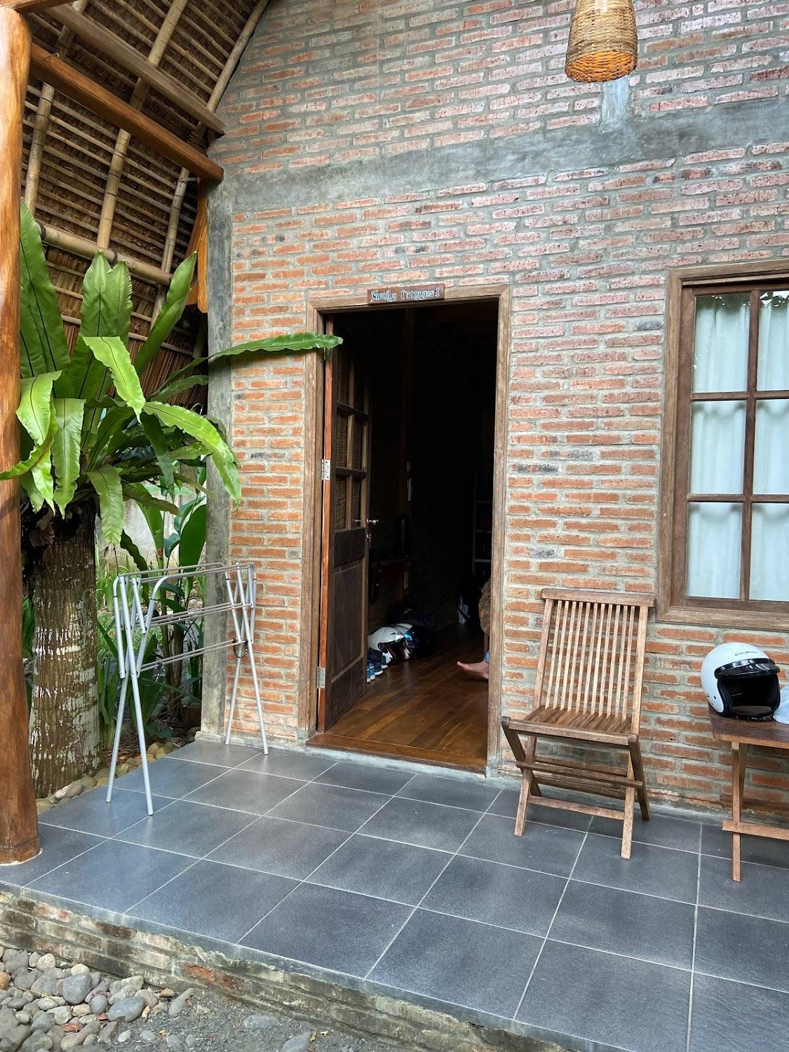 Cover Image for Coconut Tree Cottages