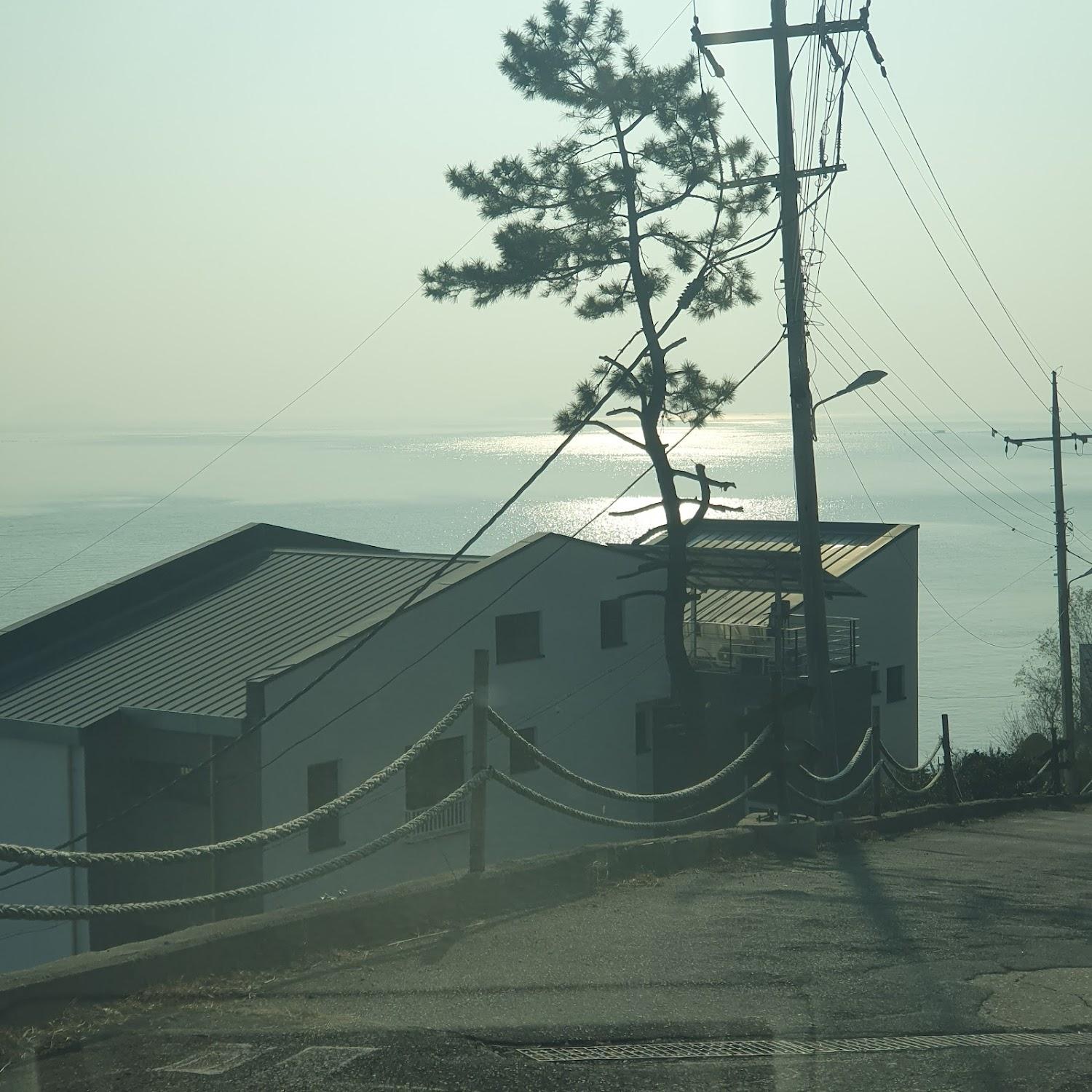 Cover Image for Gold Beach Resort