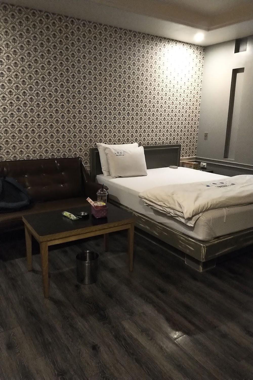 Cover Image for Look Motel