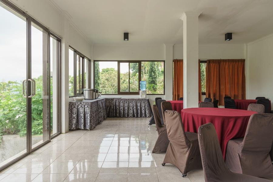 Cover Image for RedDoorz Plus @ Hotel Negeri Baru Lodaya Puncak