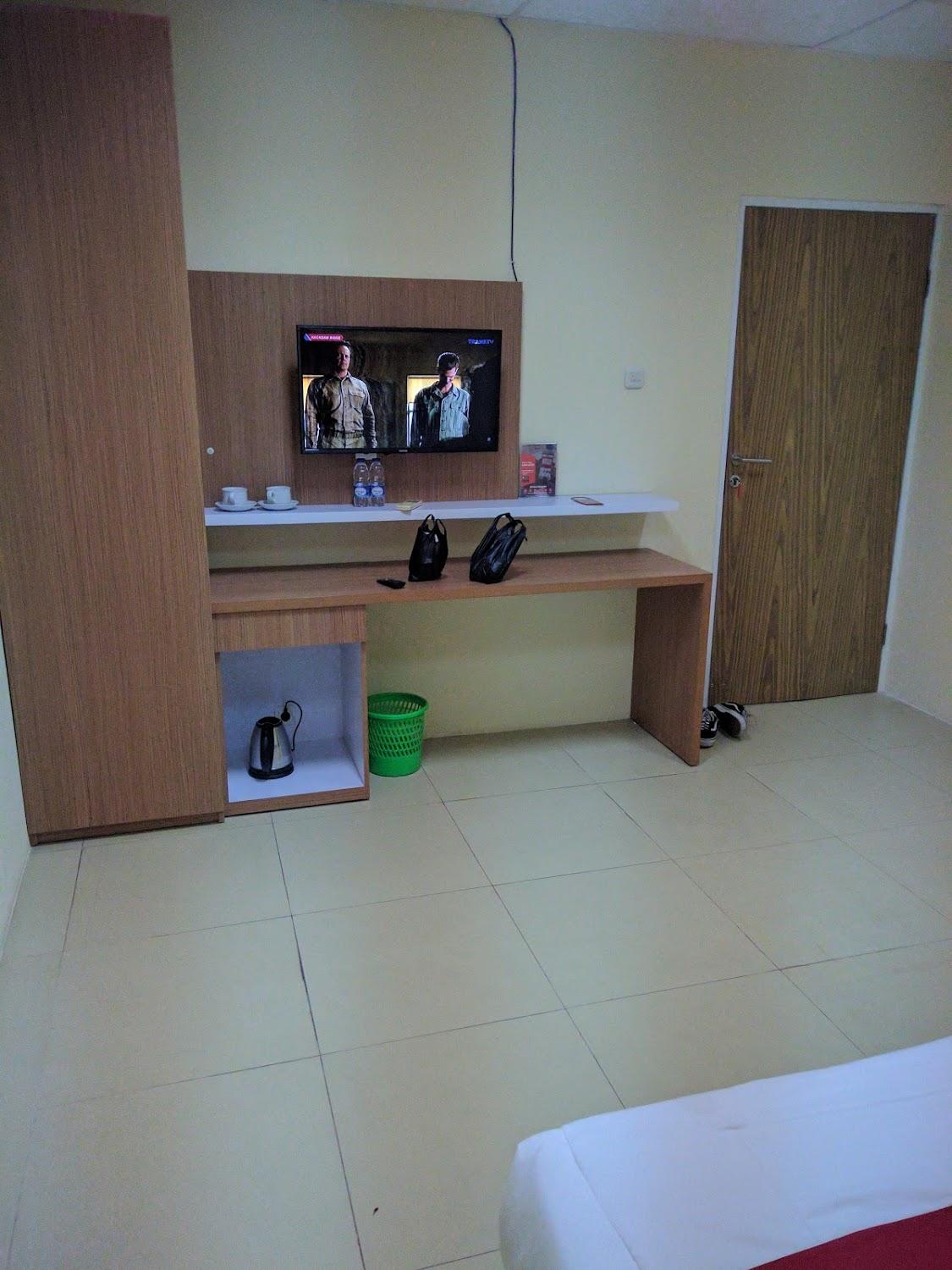 Cover Image for RedDoorz Plus near TIS Square