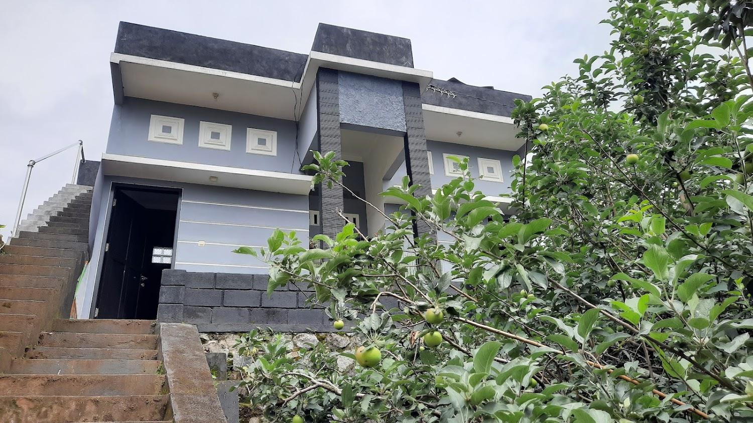 Cover Image for OMAH KEBUN APEL