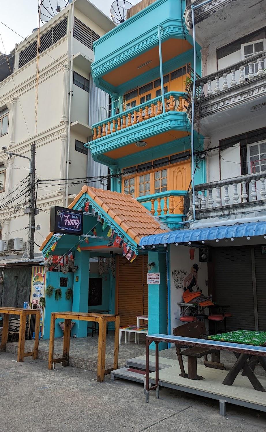 Cover Image for Funny Bar and Guesthouse