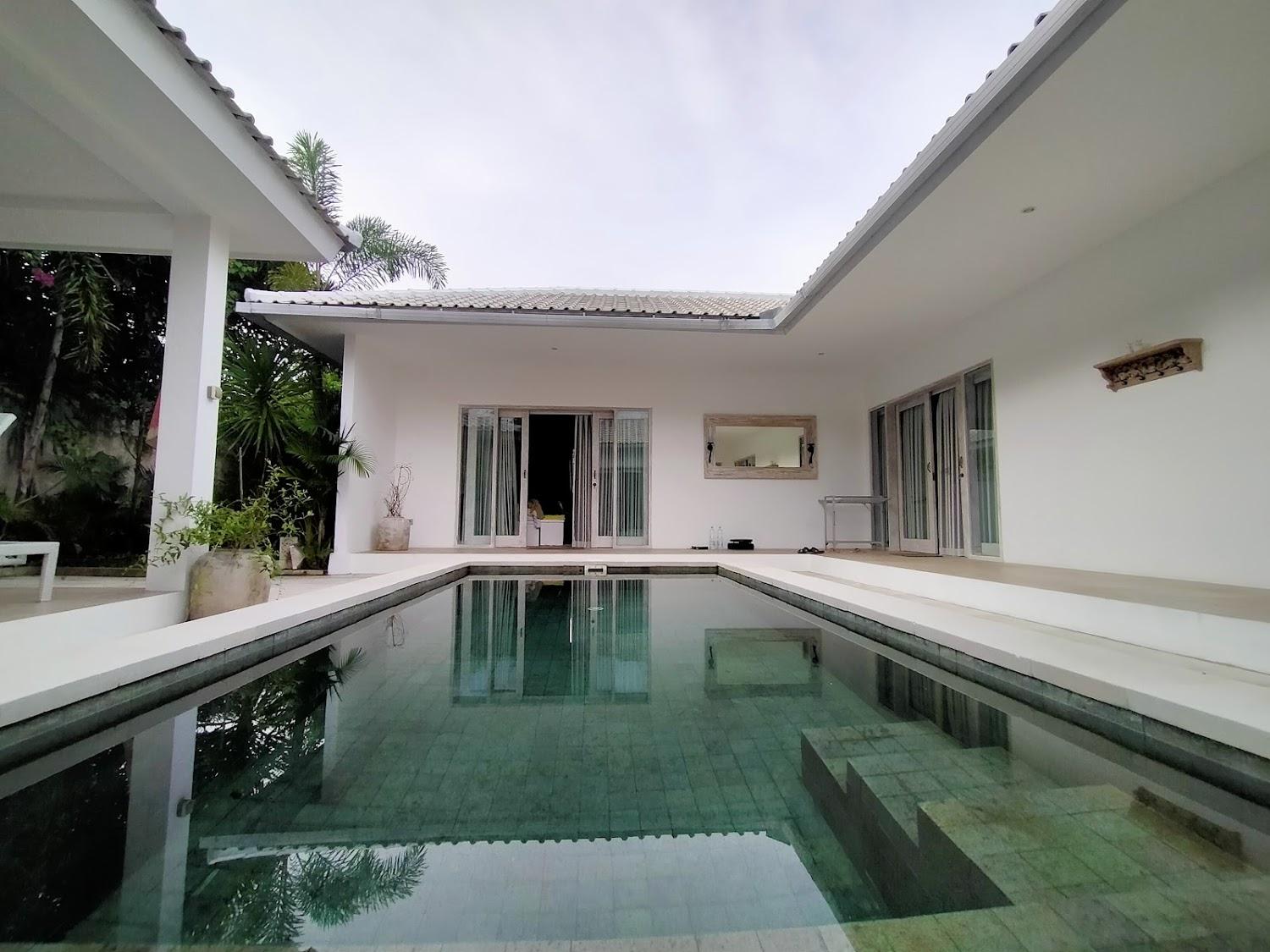 Cover Image for Sunyi Villas Lombok