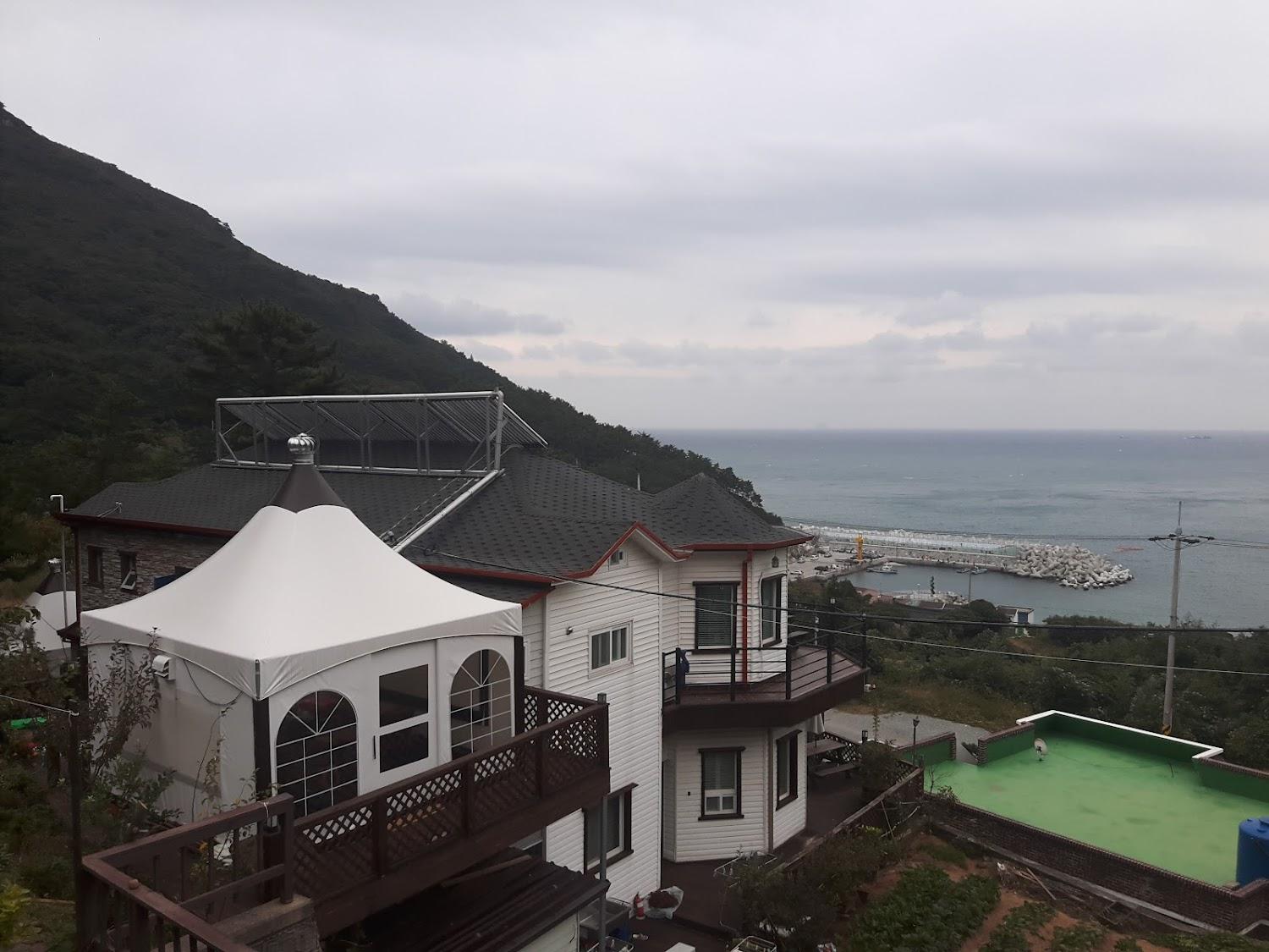 Cover Image for 여울애견펜션