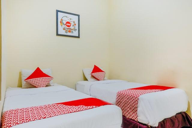 Cover Image for Hotel Malang near Alun Alun Malang RedPartner