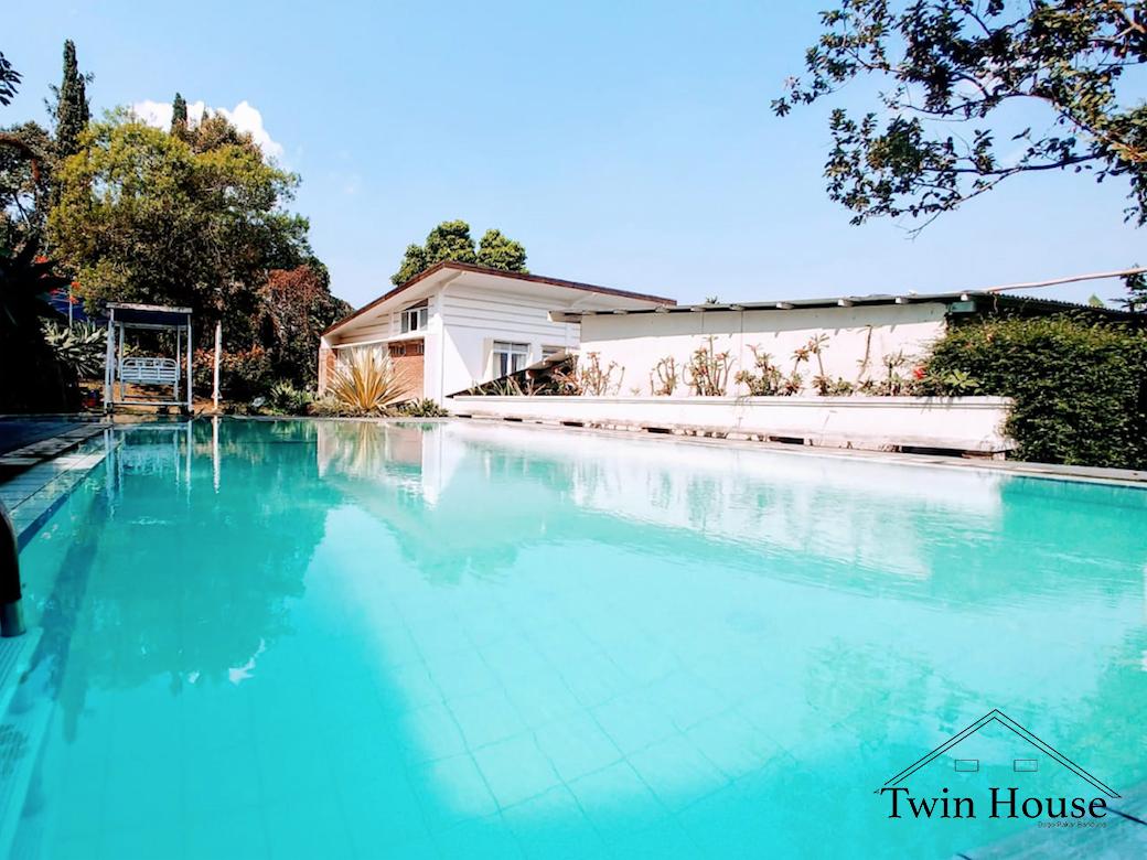 Cover Image for Twin House Dago Bandung