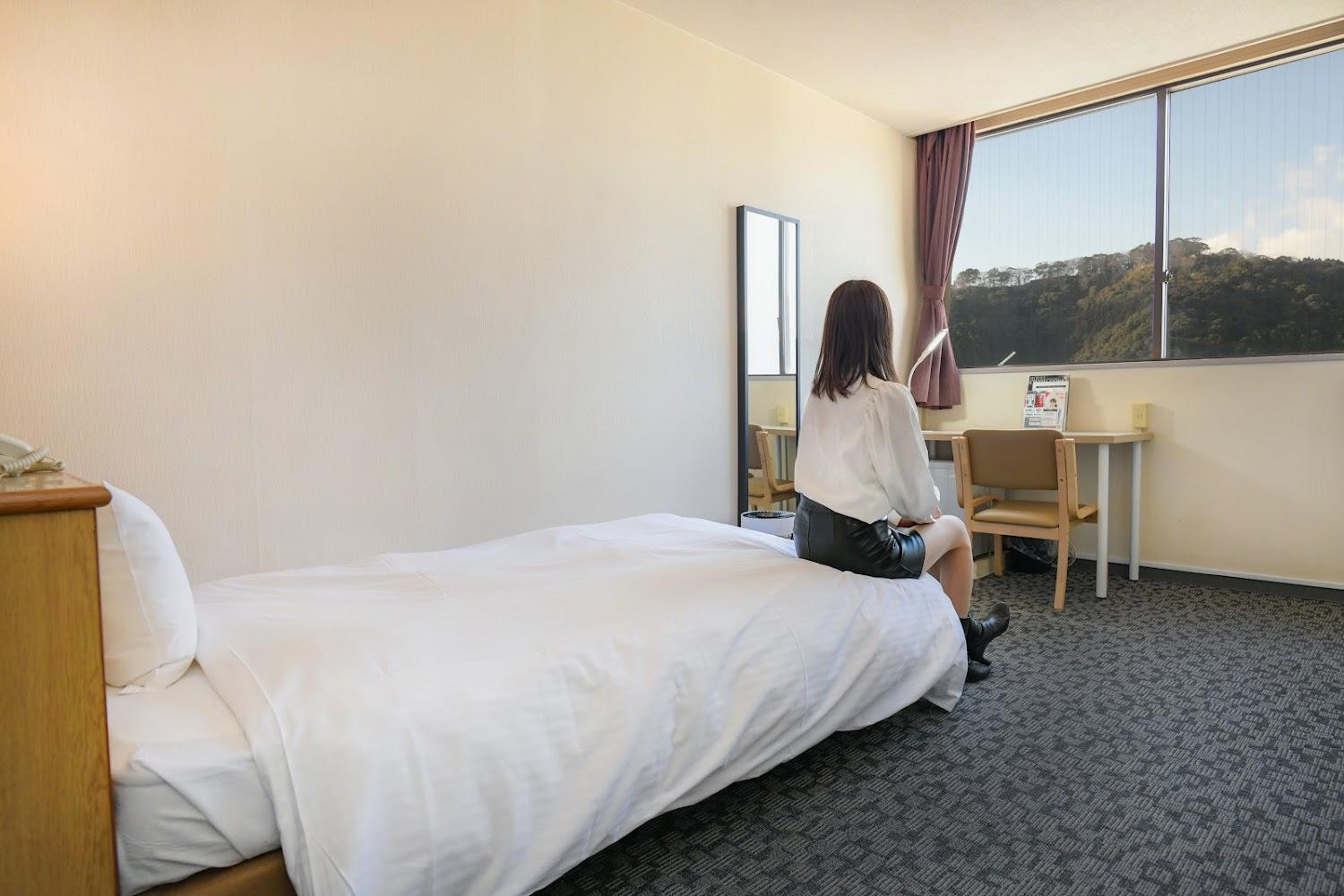 Cover Image for Saiki Central Hotel