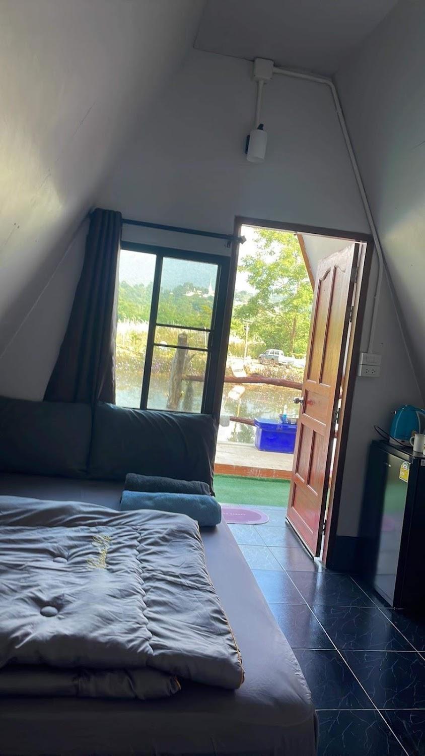 Cover Image for นำฮูเเคมป์ปิ้ง Nam-Hu Camping