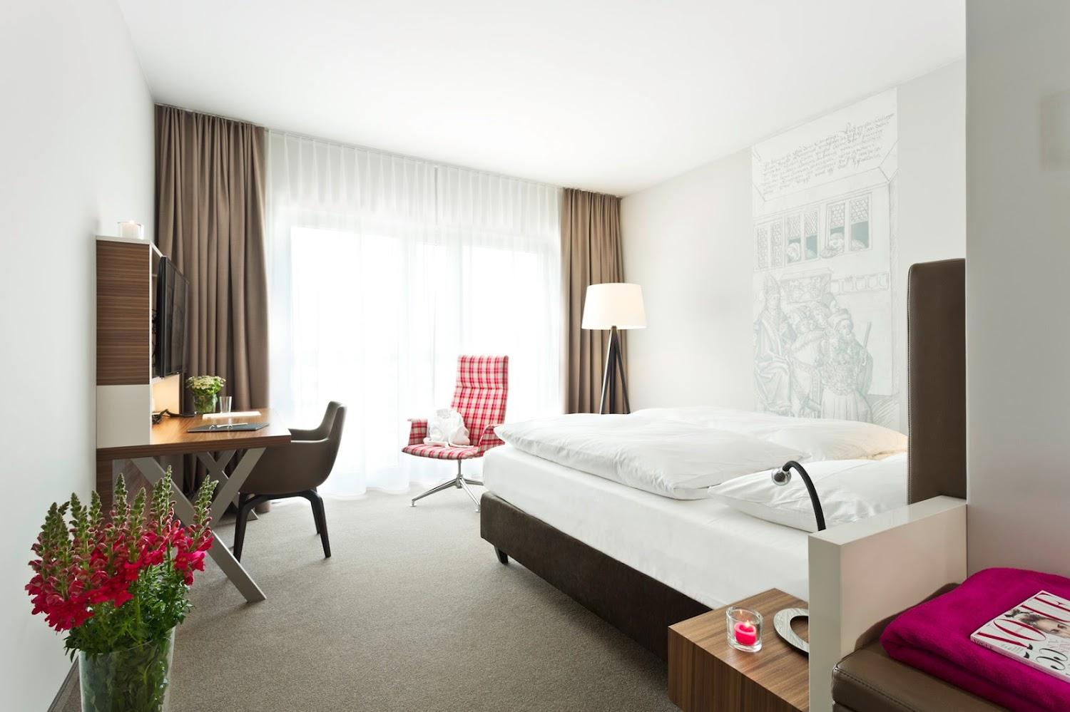 Cover Image for HOTEL 47°