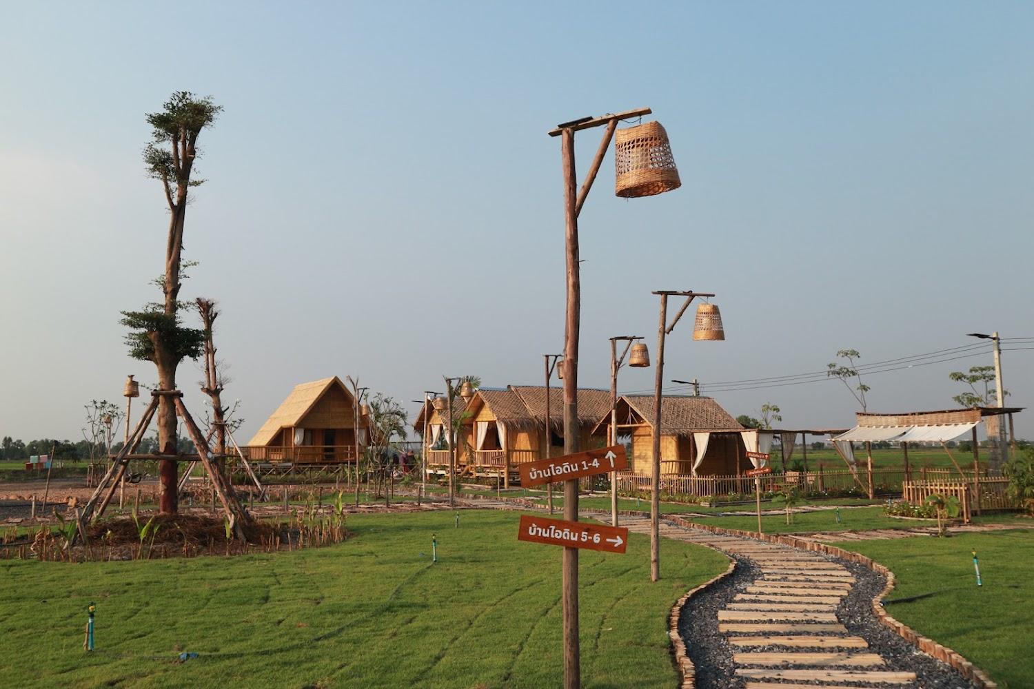 Cover Image for Ảnh At a glance