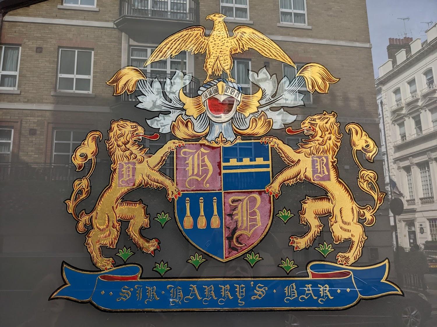 Cover Image for Carlton Court