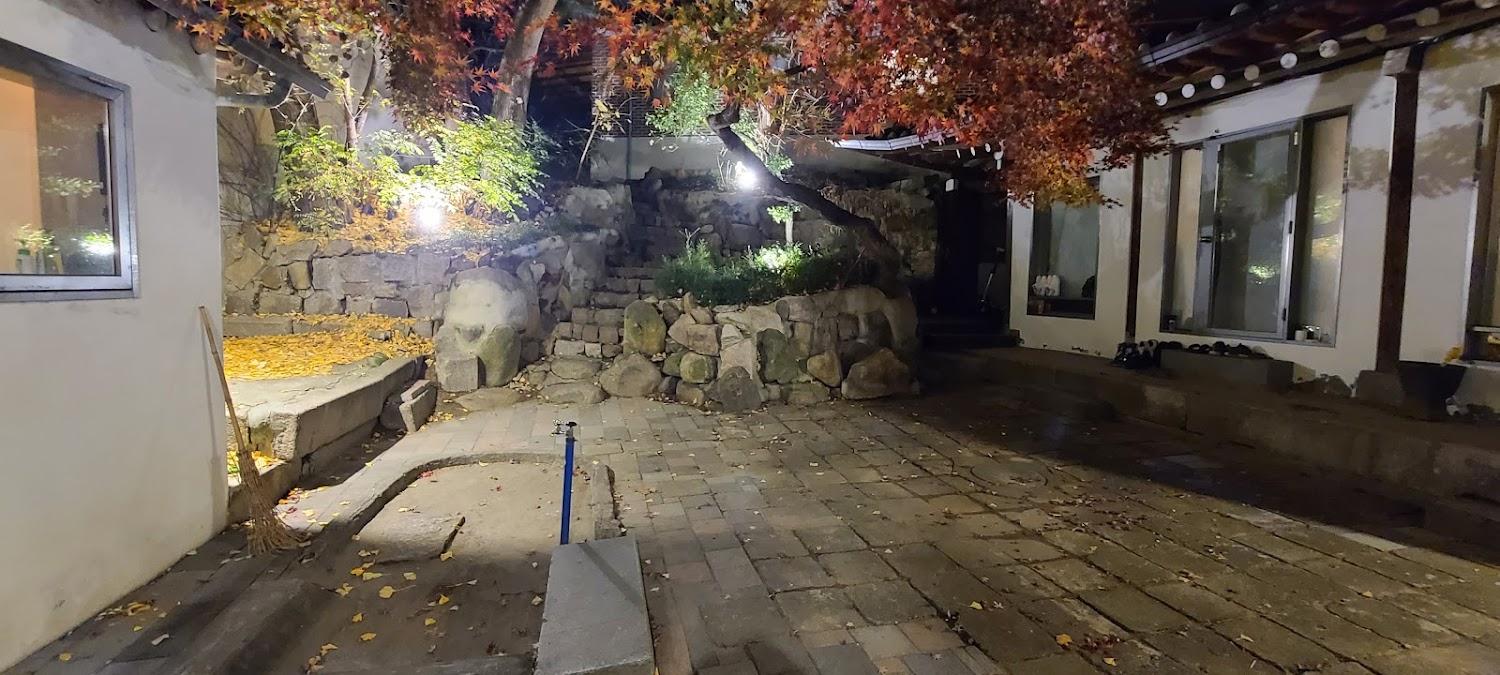 Cover Image for Side Hanok Residence