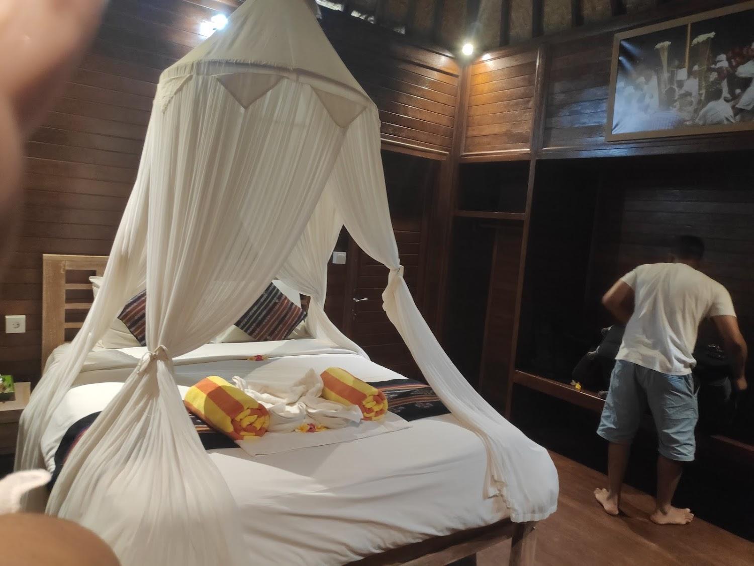 Cover Image for Maha Guru Huts