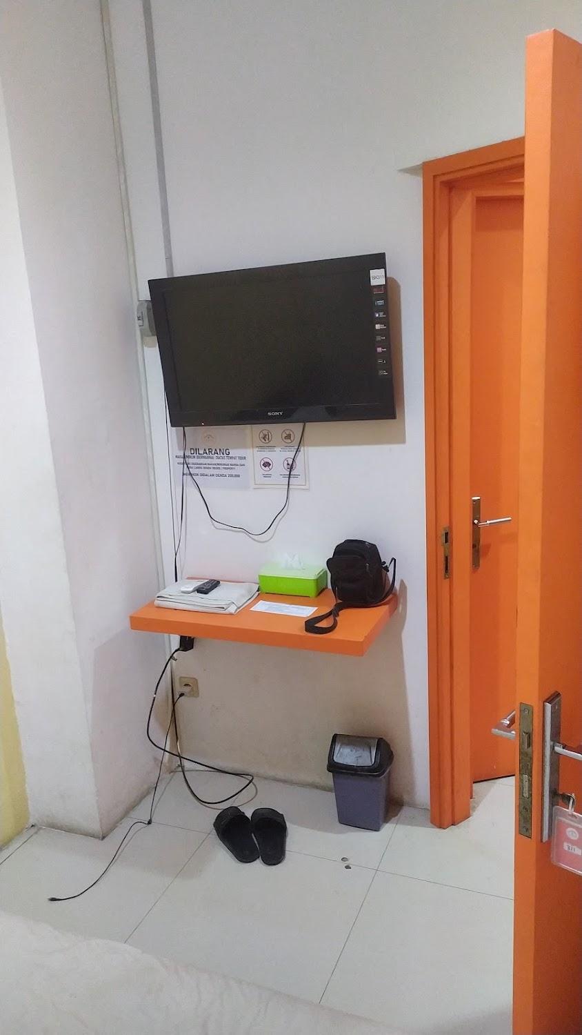Cover Image for Super OYO 90692 Point Hostel