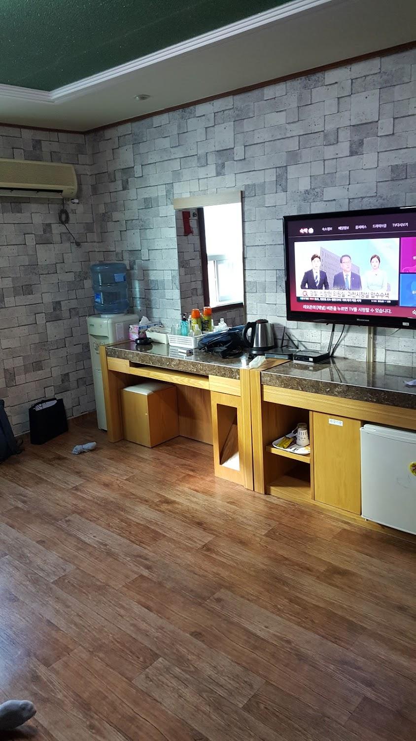 Cover Image for 미다스모텔