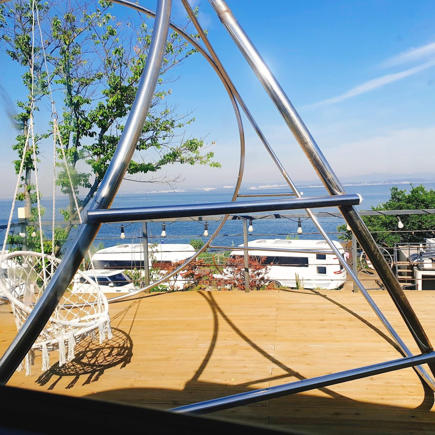 Cover Image for Glamping and Caravan