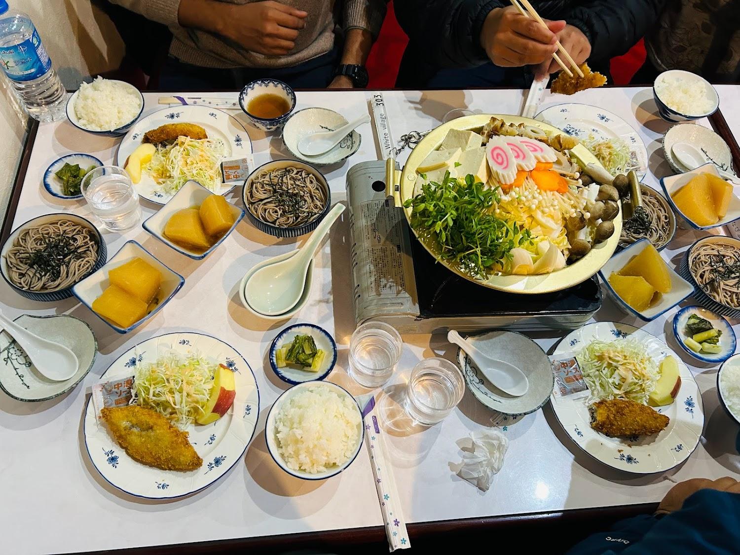 Cover Image for ホワイトヴィレッヂ