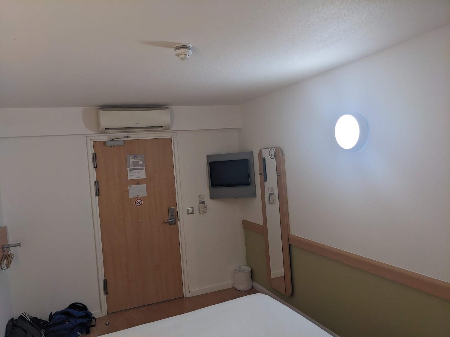 Cover Image for Ibis Beaconsfield Services