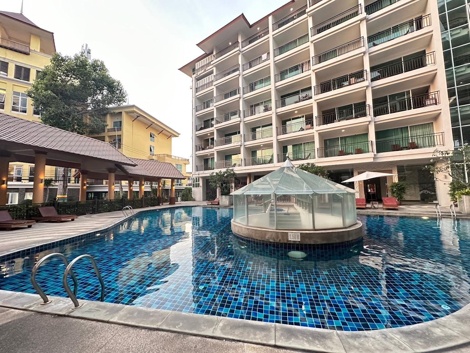 Cover Image for Crystal Palace Hotel Pattaya