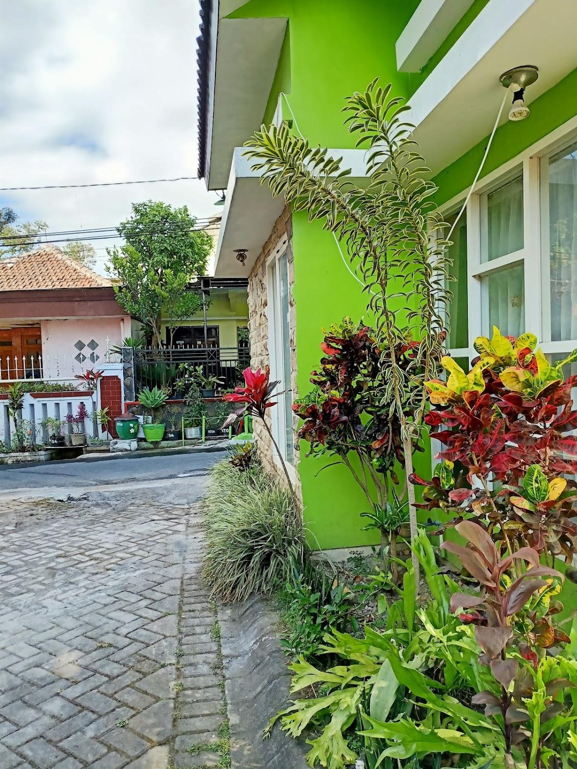 Cover Image for HOMESTAY FARABELLA BATU