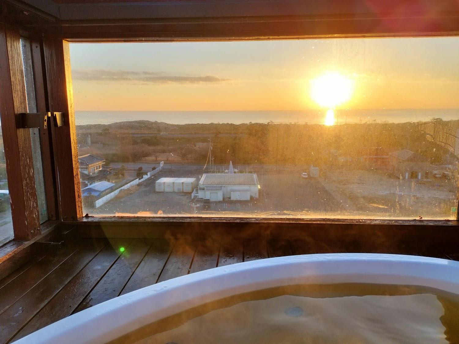 Cover Image for Shirako New Seaside Hotel