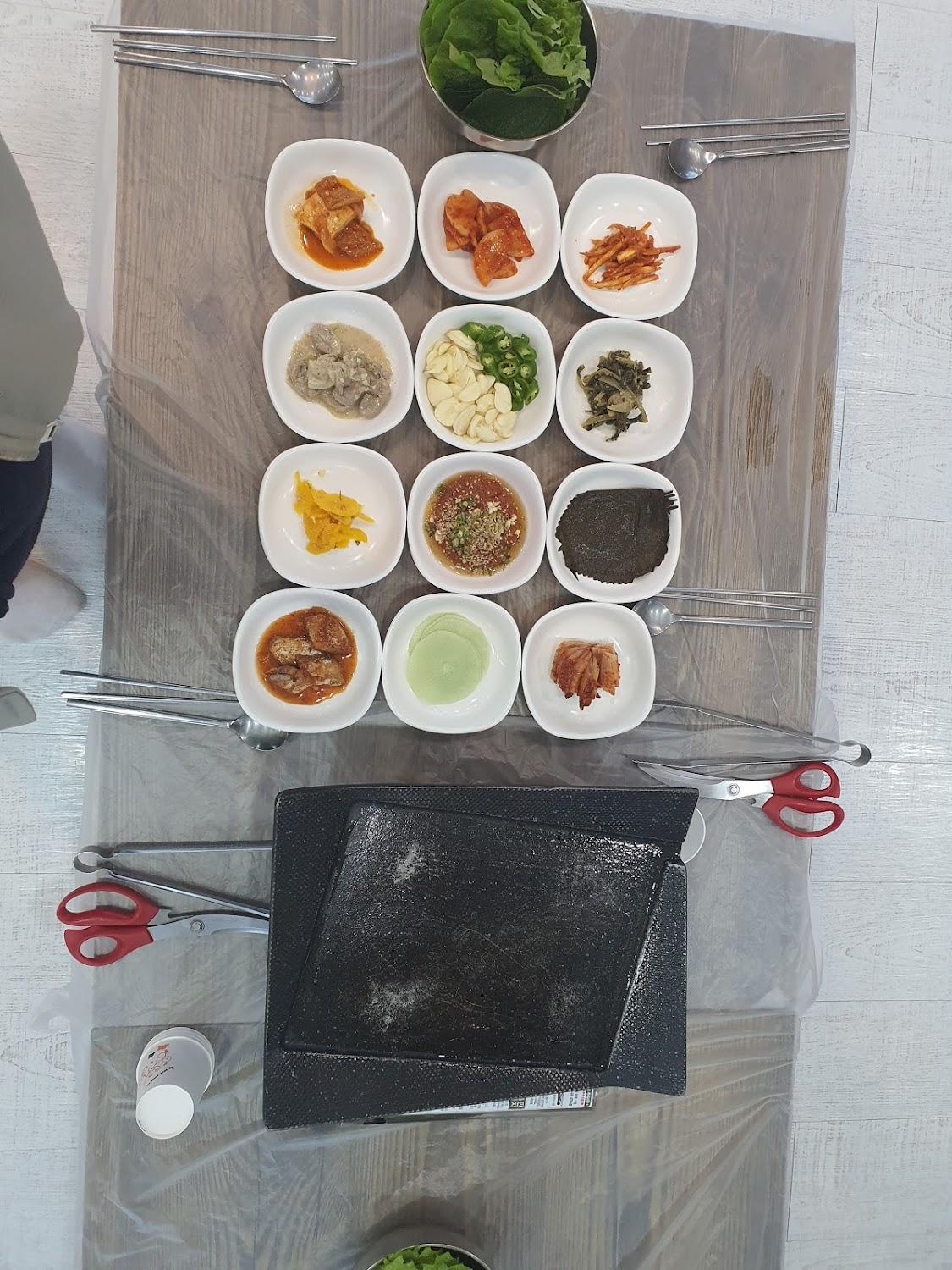 Cover Image for 금강산밥뎜 & 펜션