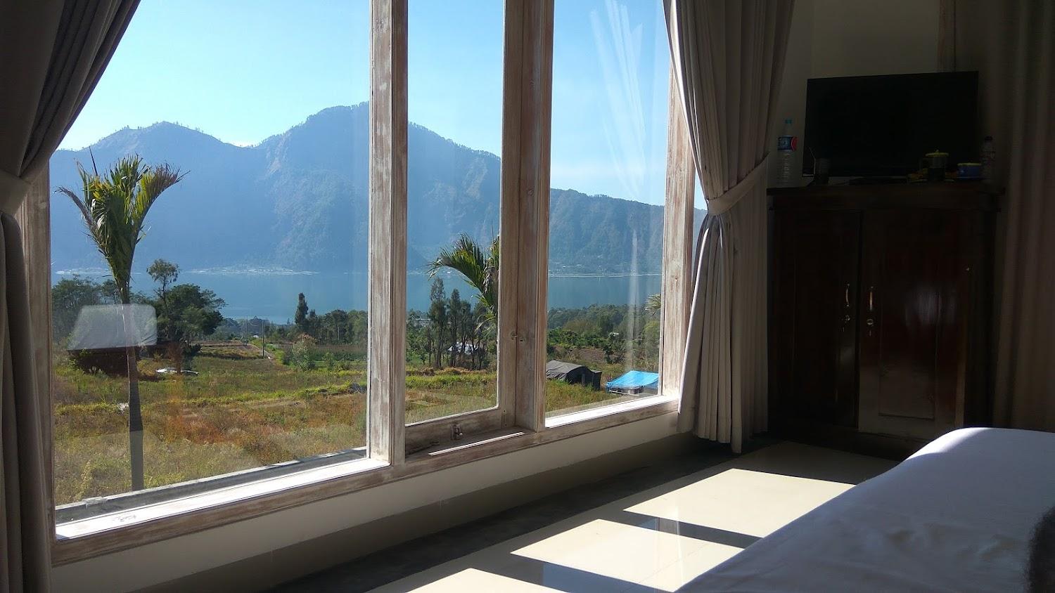 Cover Image for Batur Green Hill