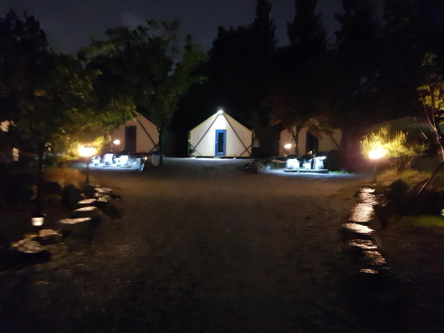 Cover Image for 도란도란 글램핑 카라반