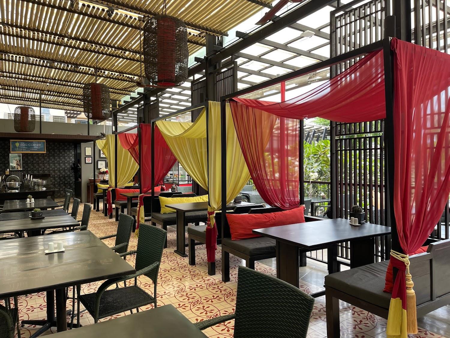 Cover Image for Red Ginger Chic Resort
