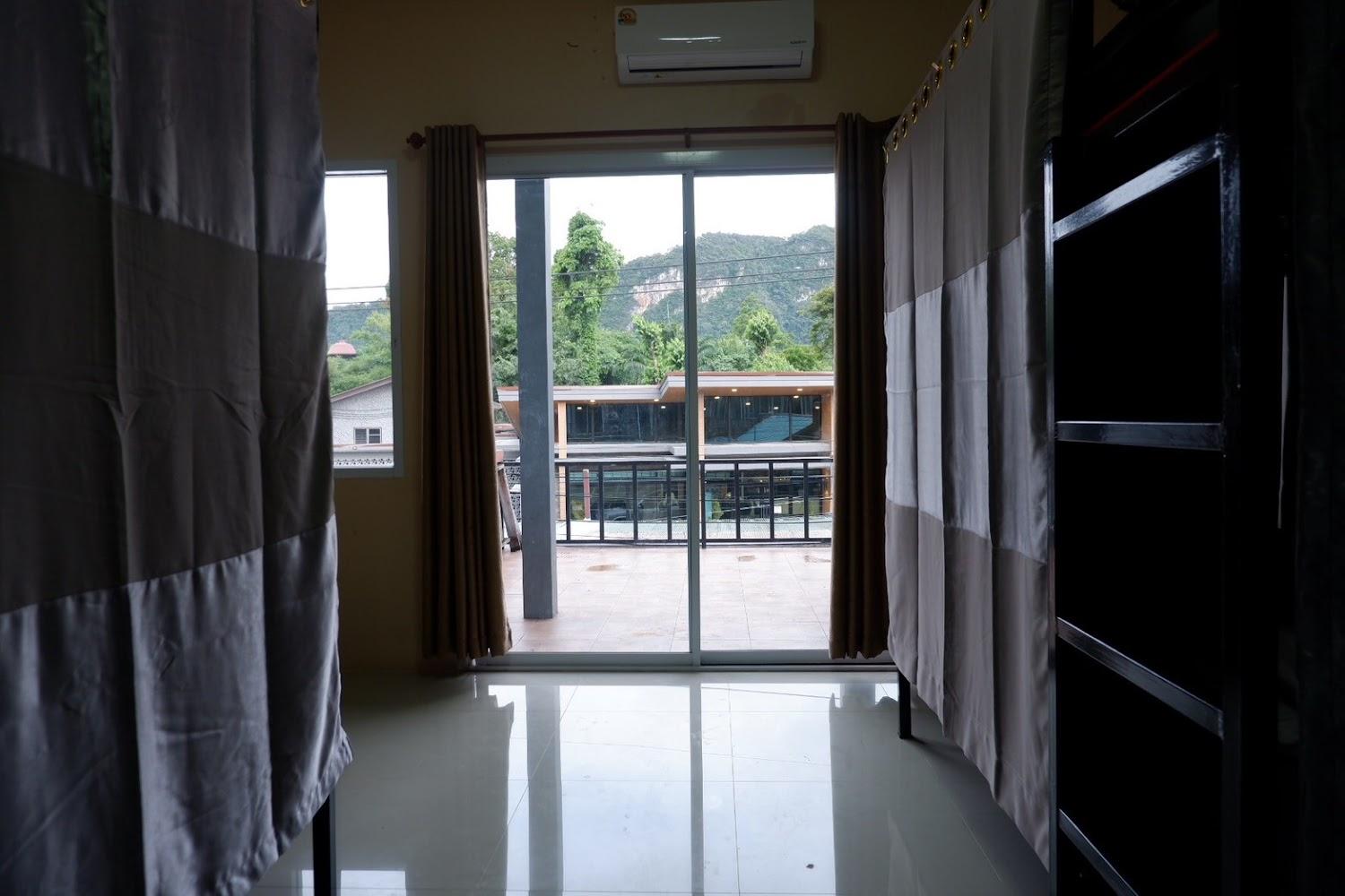 Cover Image for khaosok city hostel