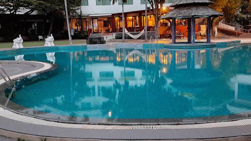 Cover Image for Cosy Beach Hotel