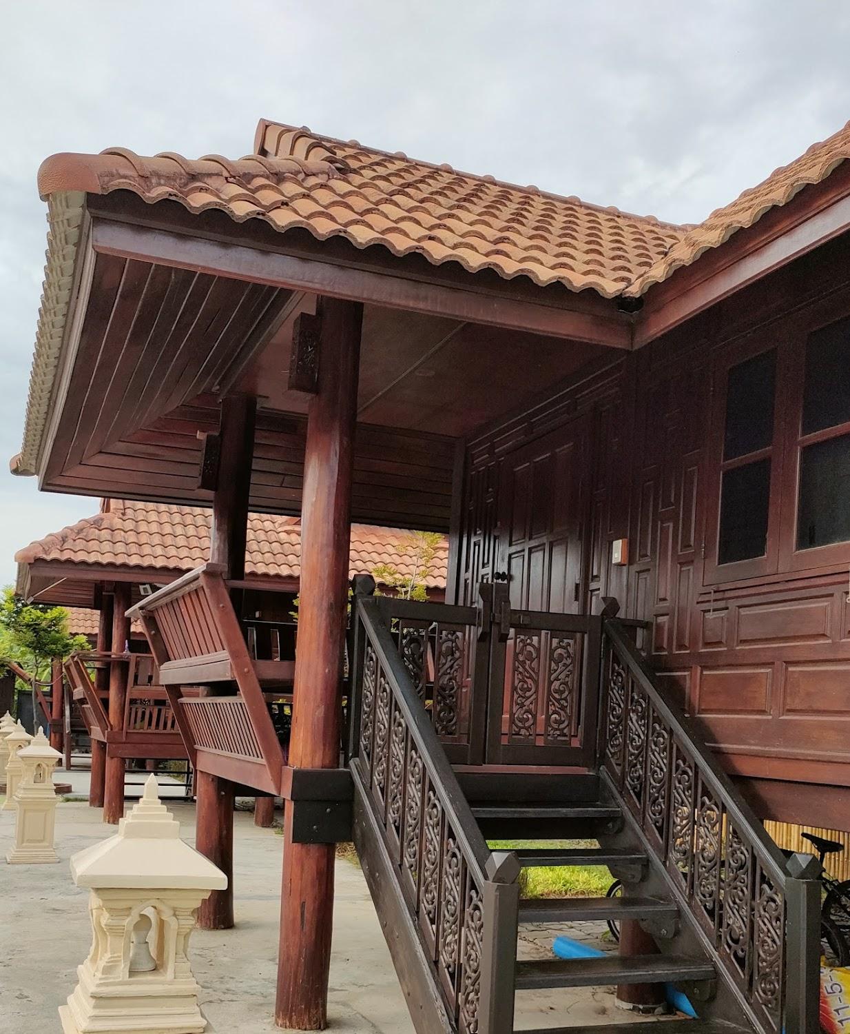 Cover Image for Ruenthai Amphawa