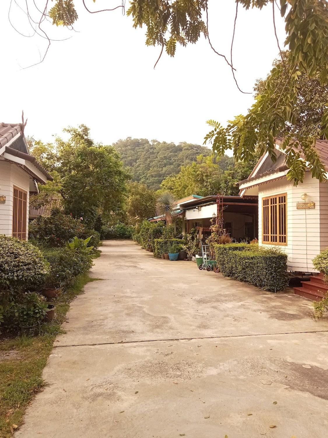 Cover Image for บ้านแพร รีสอร์ท อ่างซับเหล็ก